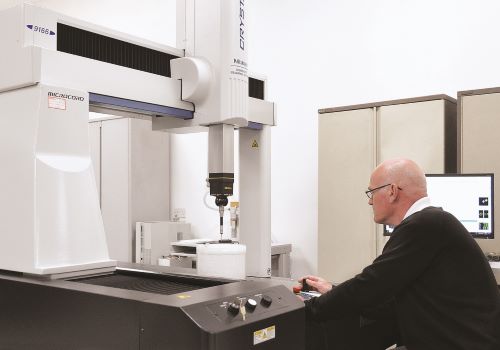 Người vận hành CMM cần rất nhiều kiến thức chuyên môn về đo lường