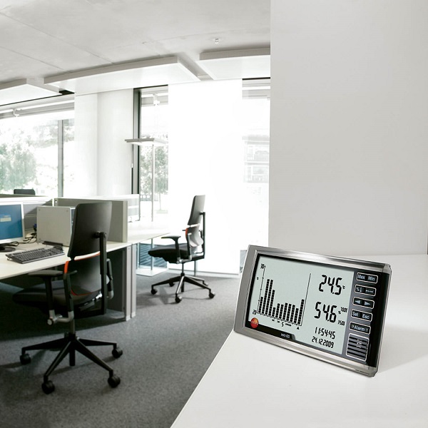 Điểm hạn chế lớn nhất là không hỗ trợ quản lý dữ liệu lâu dài.