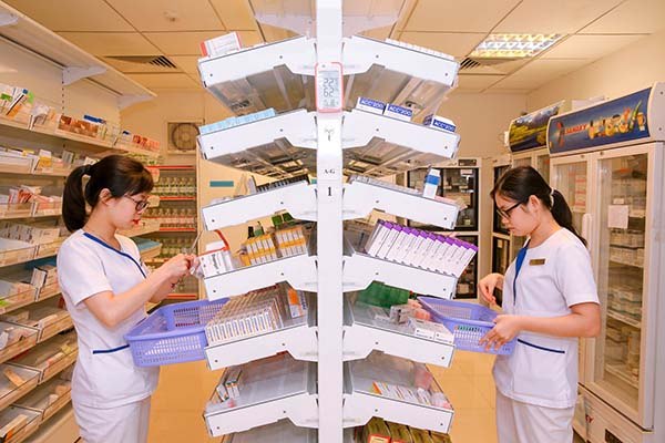 Ứng dụng của nhiệt ẩm kế Testo trong kho dược phẩm và phòng sạch