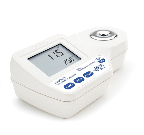 Khúc xạ kế đo độ đường và hàm lượng cồn Hanna HI96813