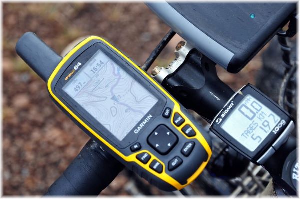 Ứng dụng máy GPS cầm tay trong việc xác định vị trí