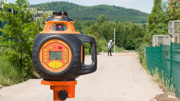 Máy laser xoay làm ngoài trời FL 510HV-G Tracking M – Geo-Fennel