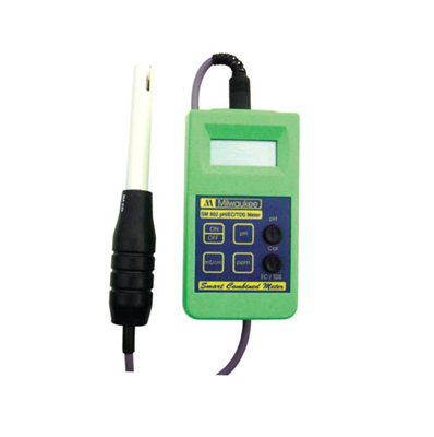 Máy đo pH/EC/TDS cầm tay điện tử Milwaukee SM801
