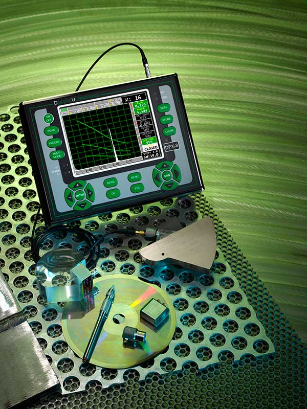 Máy đo độ dày bằng siêu âm và siêu âm khuyết tật Dakota DFX-8 (dataloger 0,63 mm-3048 cm)